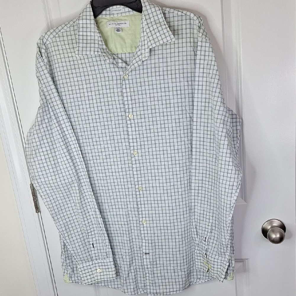 Banana Republic Men's  Green and White Plaid Shirt Size XL